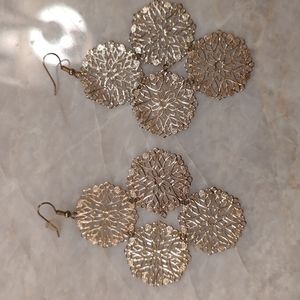 Delicate gold earrings